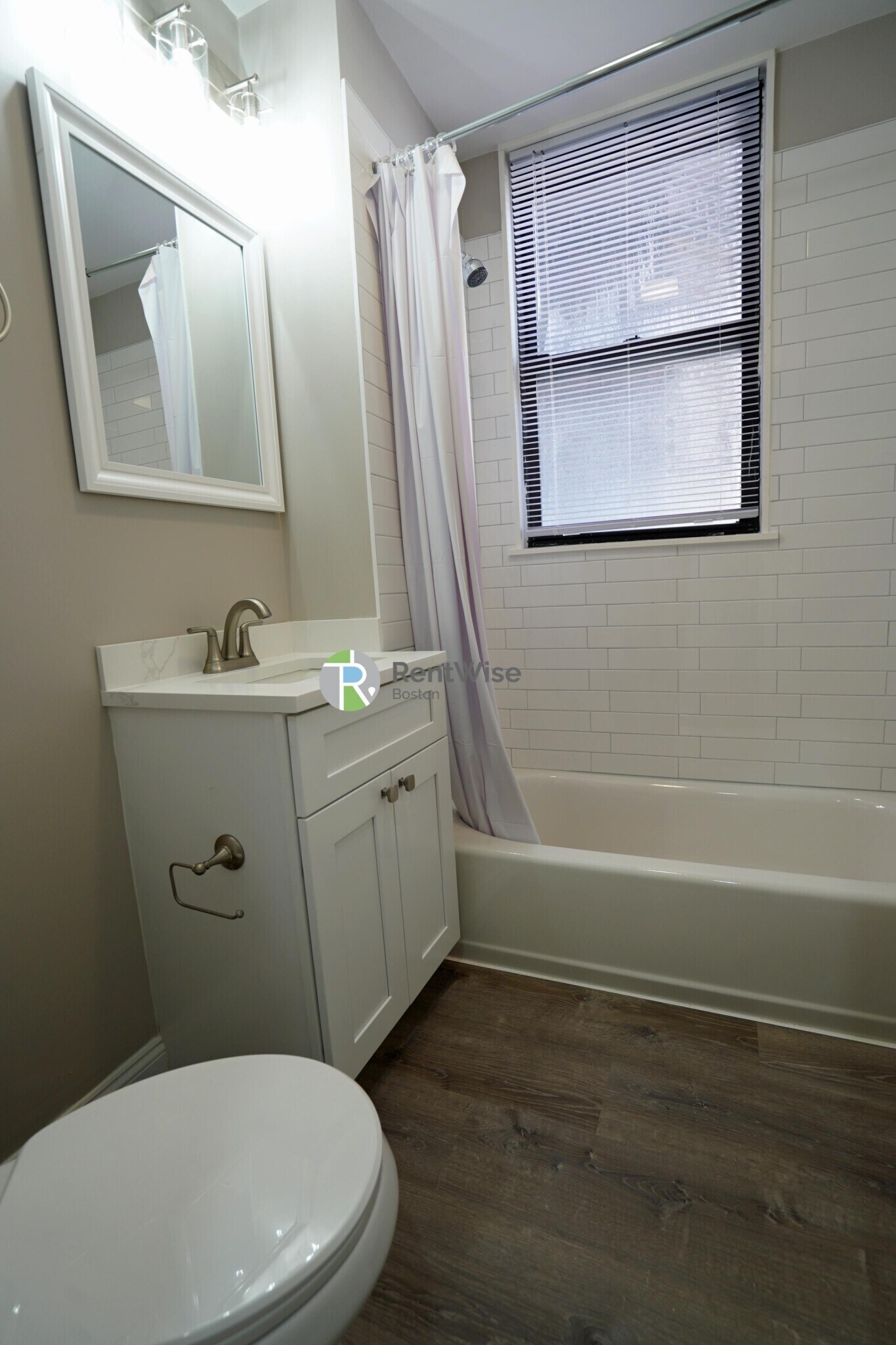 Building Photo - 72 Gardner St