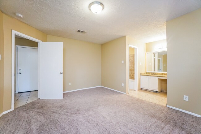 Building Photo - 4423 Quailgate Dr