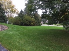 Building Photo - 2094 Fox Hollow Dr