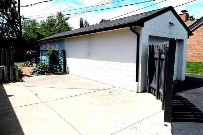 Building Photo - 4777 Nugent Dr