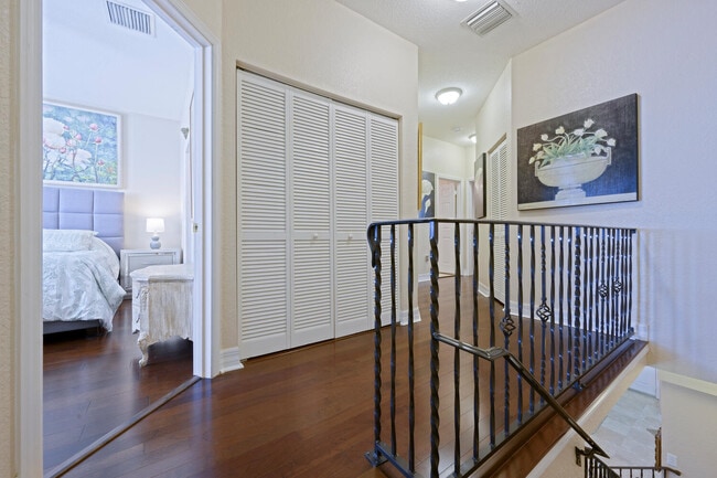 Building Photo - 40 SE Sedona Cir