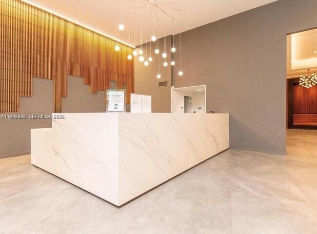 Building Photo - 350 S Miami Ave