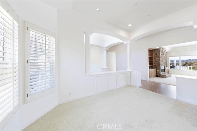 Building Photo - 12 San Remo