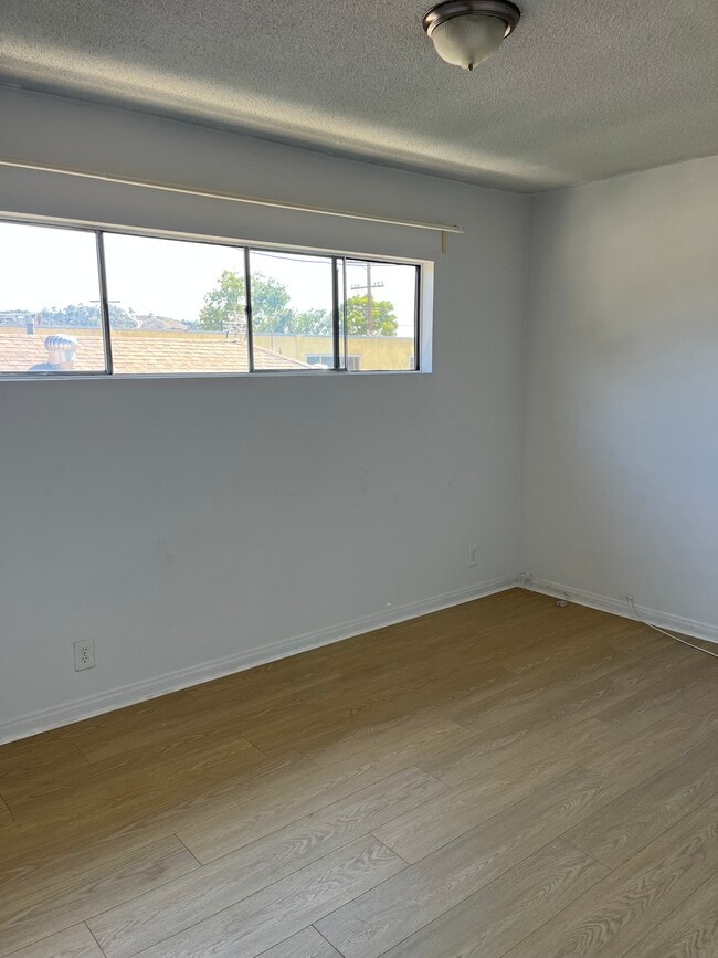 Building Photo - 2929 S Orange Dr