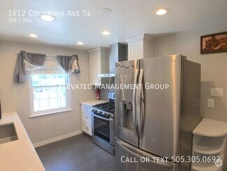 Building Photo - 1612 Columbia Dr NE