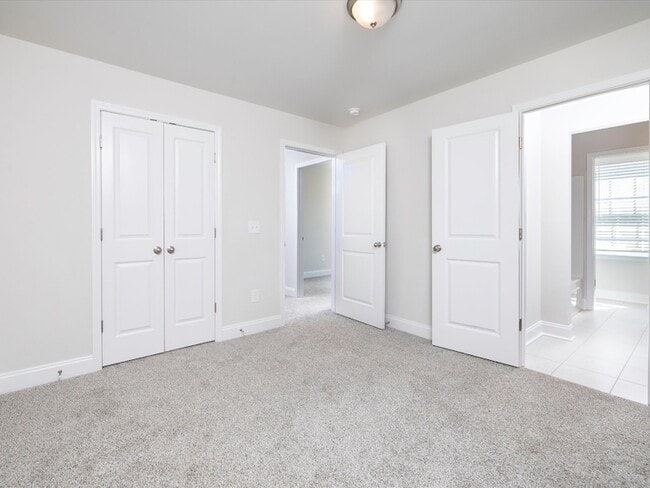 Building Photo - 3254 Tasker Dr