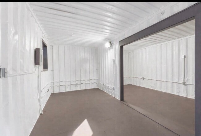 Building Photo - 5036 Golden Forest Dr