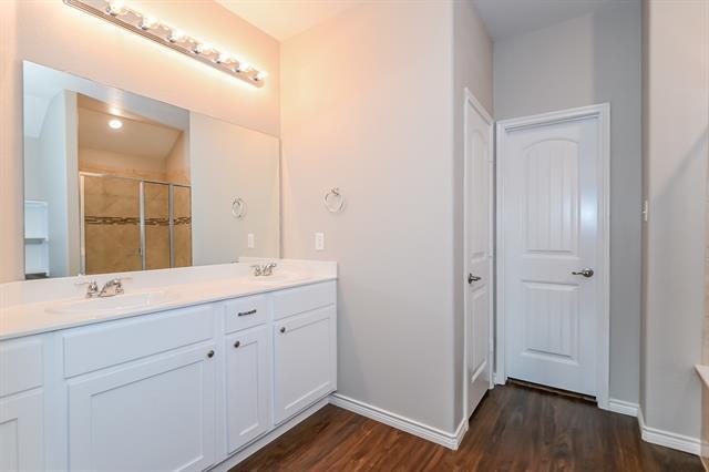 Building Photo - 571 Kara Dr