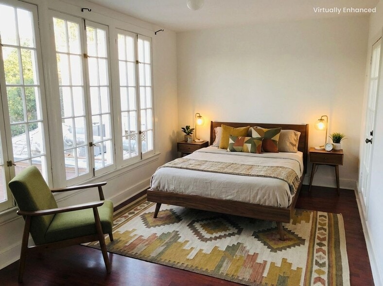 Building Photo - 7261 1/2 Melrose Ave