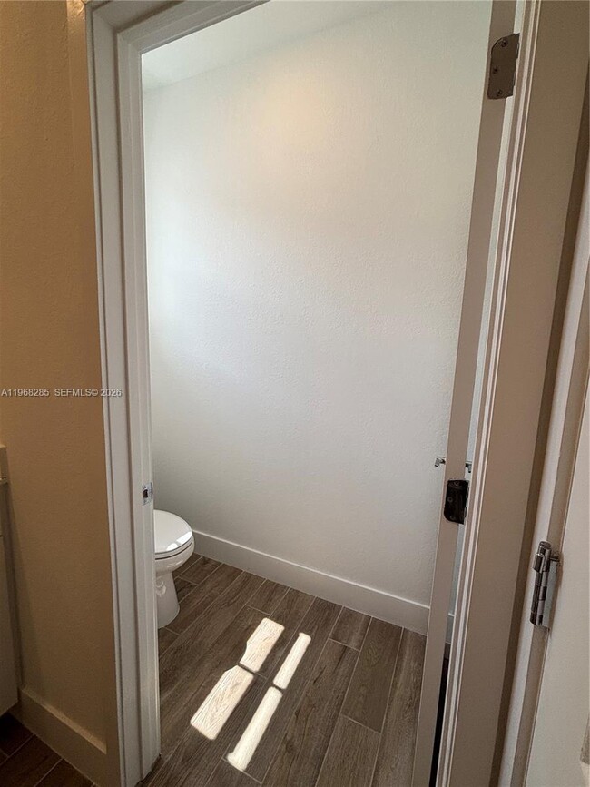 Building Photo - 146 SW 170th Ave