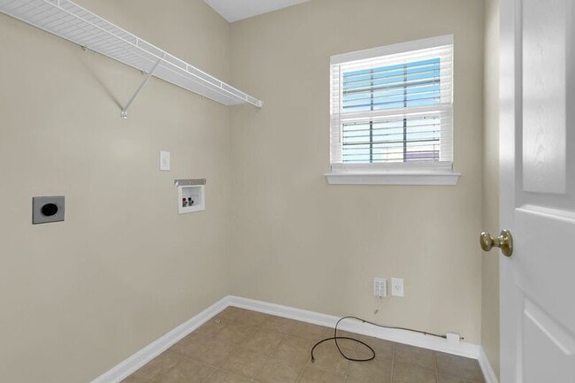 Building Photo - 3022 Crusades St