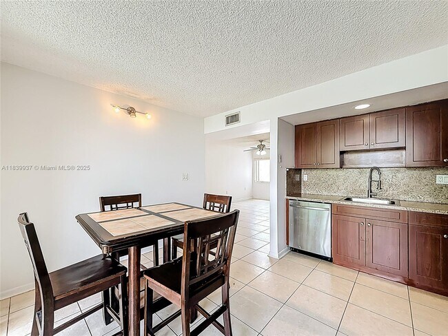 Building Photo - 8420 SW 133rd Avenue Rd