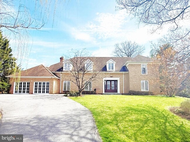 Building Photo - 9809 Hall Rd