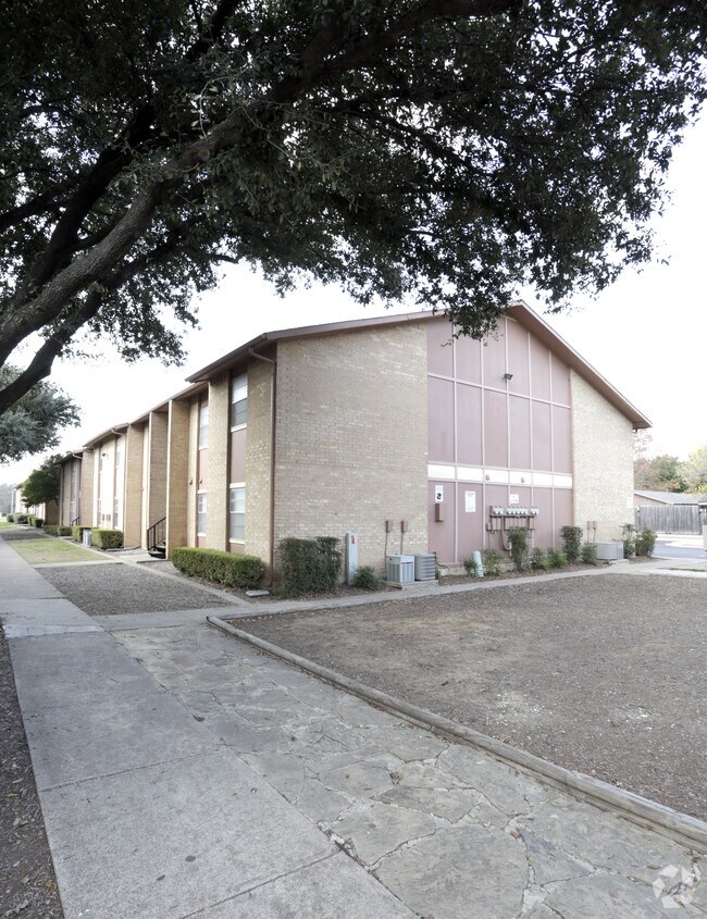 Candlelight Apartments Duncanville, TX Apartment Finder