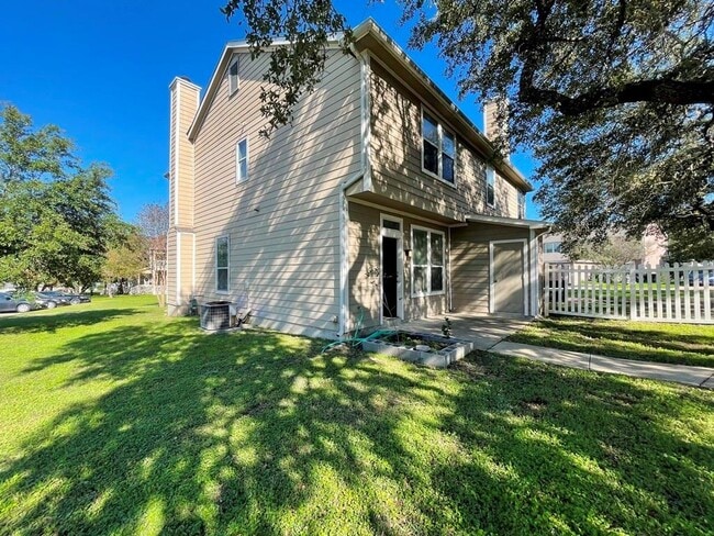 Building Photo - 251 Utterback