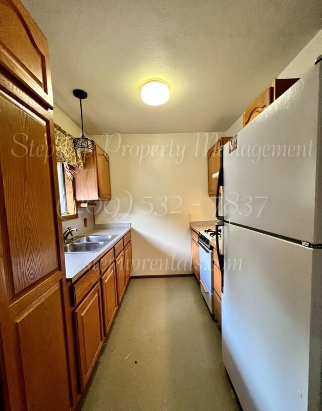 Building Photo - The Villa – Quiet 1 Bedroom Apartment with Mountain Views