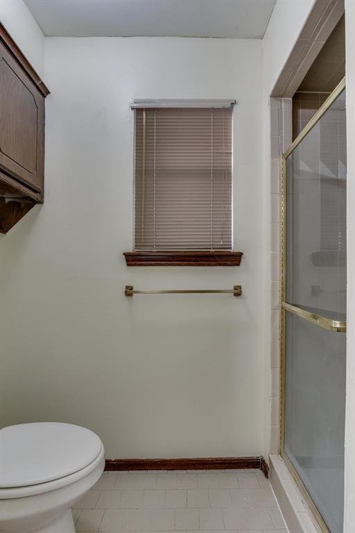 Building Photo - 2013 Tanglewood Dr