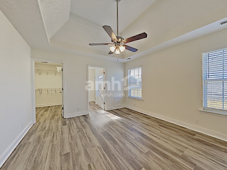 Building Photo - 1117 Mantle Way