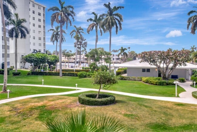 Building Photo - 3224 S Ocean Blvd