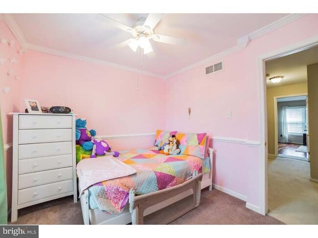 Building Photo - 427 Oakmont Ct