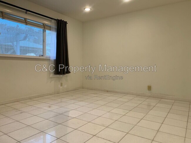 Building Photo - 3836 Glengarry Dr