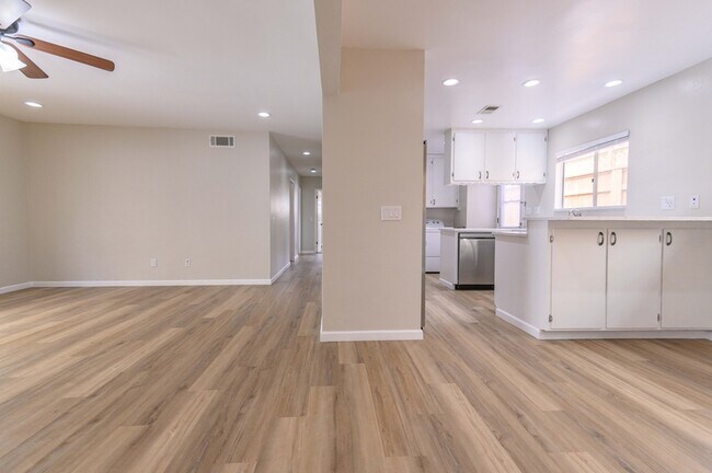 Building Photo - 358 I Ave