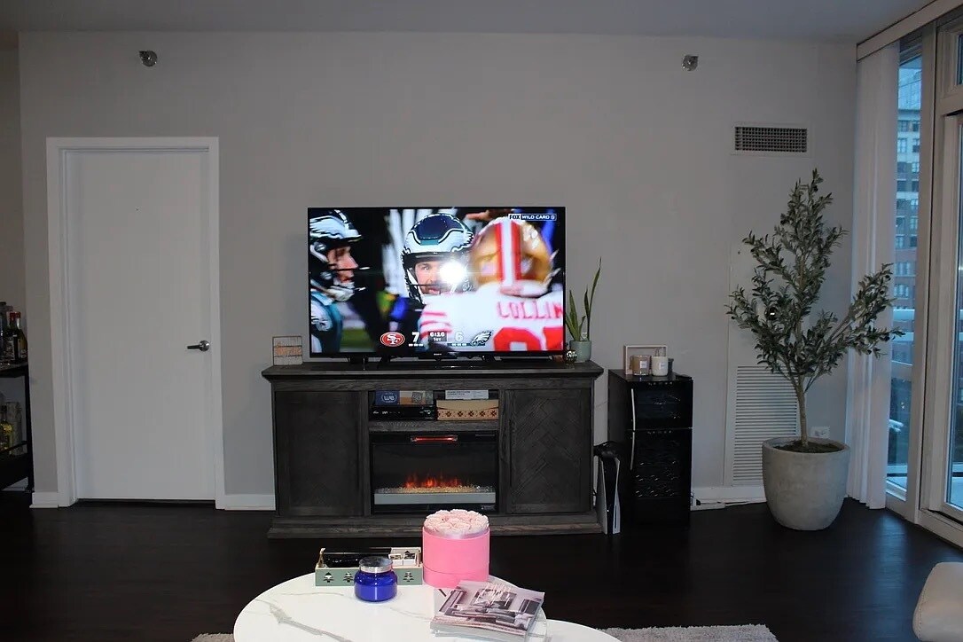 Building Photo - 757 N Orleans St