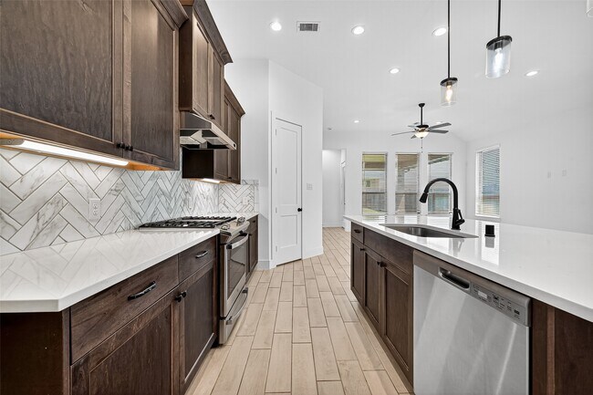 Building Photo - 10727 River Walk Dr