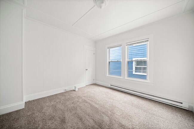 Building Photo - 220 Hillside Ave