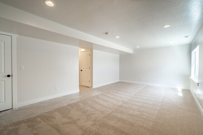 Building Photo - 4194 W 1960 N