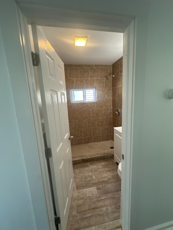 Building Photo - 41 Hinsdale Pl