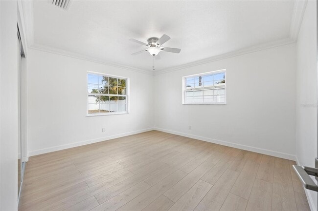 Building Photo - 1817 Oregon Ave NE