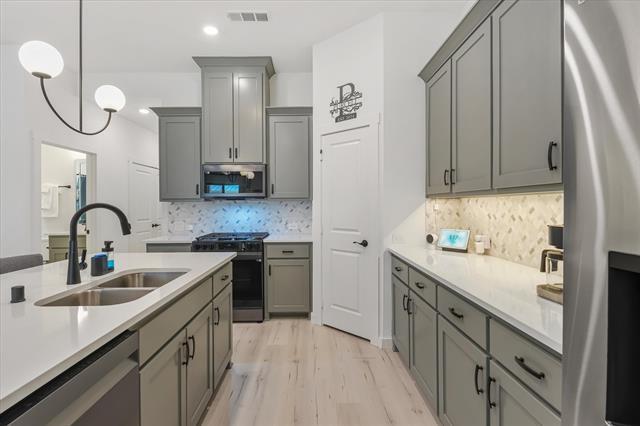 Building Photo - 2833 Applewood Wy