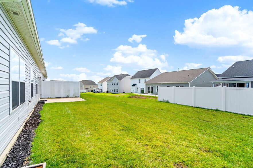 Building Photo - 6531 Knob Creek Dr