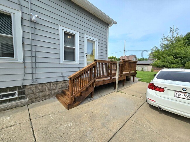 Building Photo - 4529 18th Ave