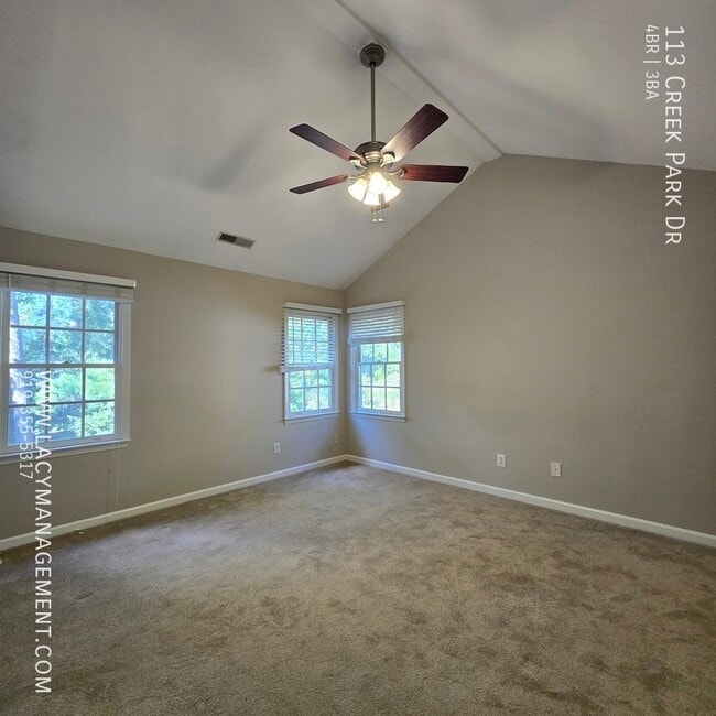 Building Photo - 113 Creek Park Dr