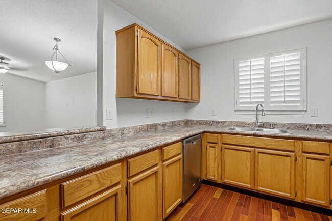 Building Photo - 7362 Mesquite Sun Ln
