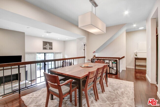 Building Photo - 9303 Burton Way