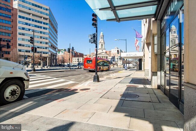 Building Photo - 1133 14th St NW