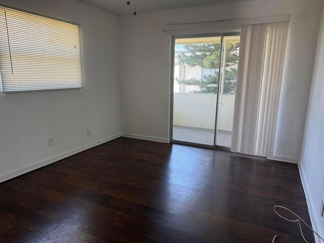 Building Photo - 516 Saxony Dr