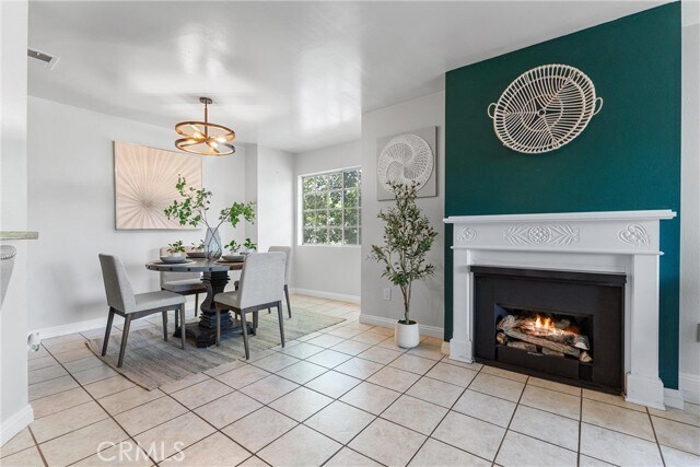 Building Photo - 628 Daisy Ave