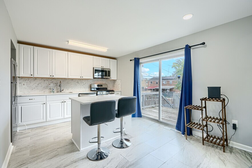 Building Photo - 631 Charraway Rd