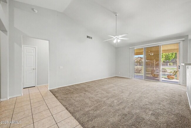 Building Photo - 405 W Primoroso Dr