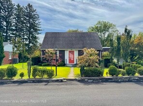 Building Photo - 3 Pruyn Pl