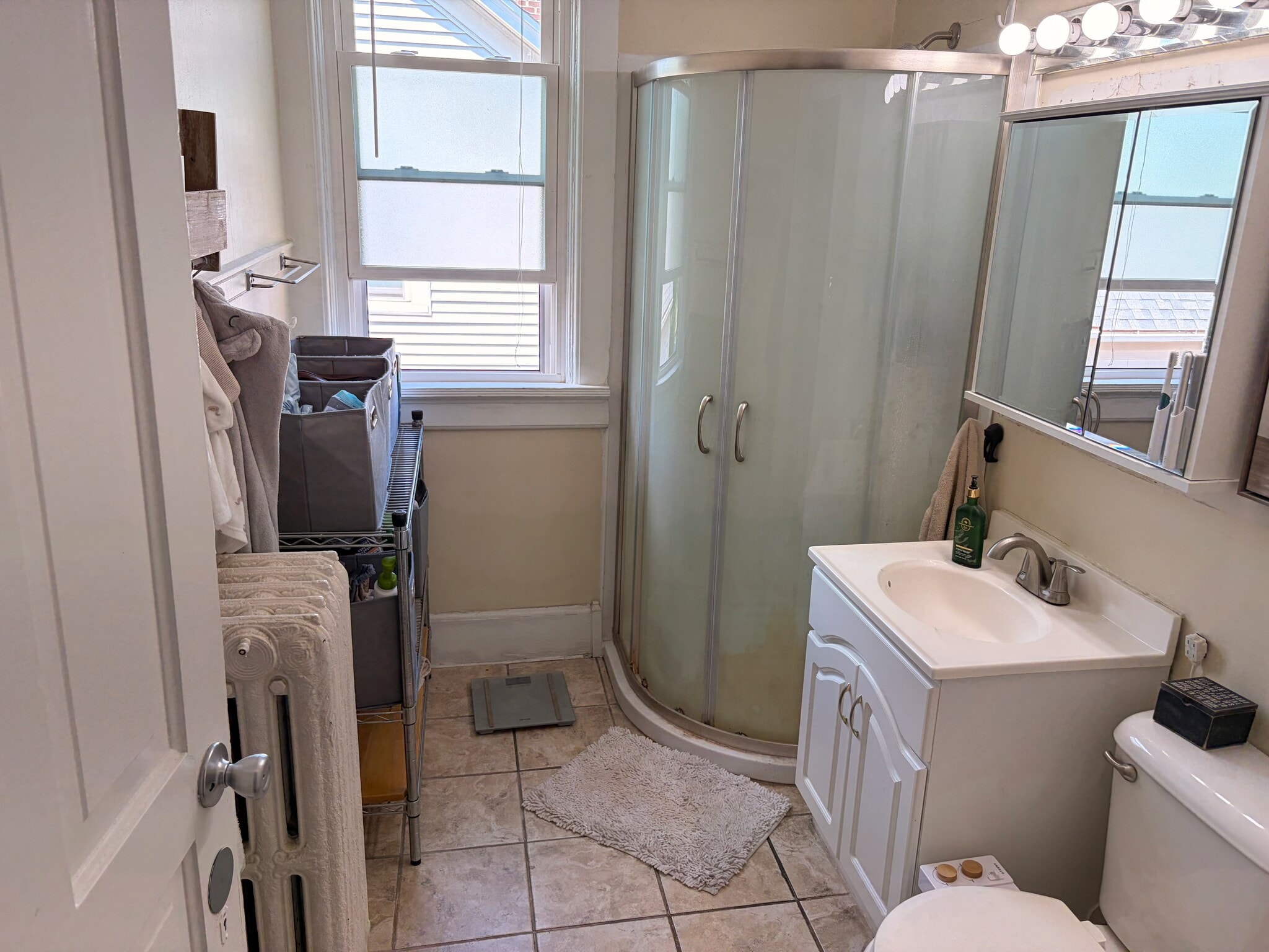 Bathroom - 2762 N Oakland Ave