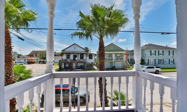 Building Photo - 1212 39th St