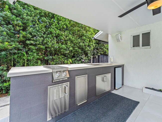 Building Photo - 7753 NW 189th St