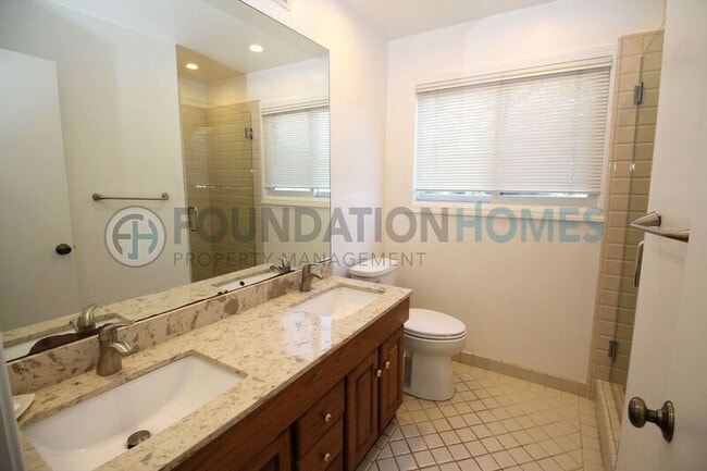Building Photo - 160 Kaden Dr
