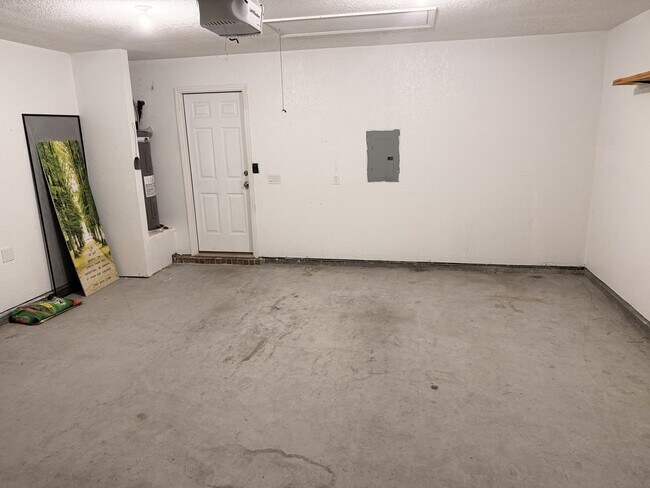 Building Photo - 4957 Wabash Pine Ct