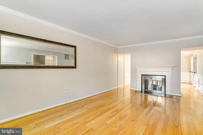 Building Photo - 2131 Kings Mill Ct
